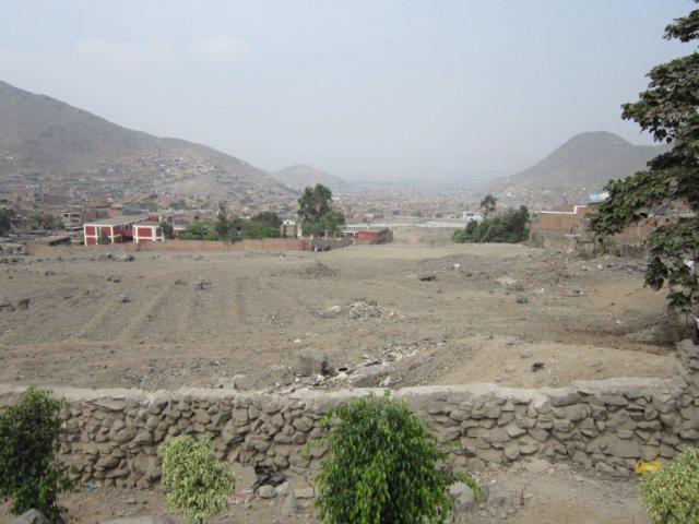 Large tract of undeveloped land in Collique, Peru