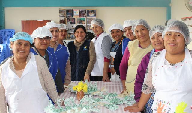 Bakery owner-operators show their wares in Collique, Peru